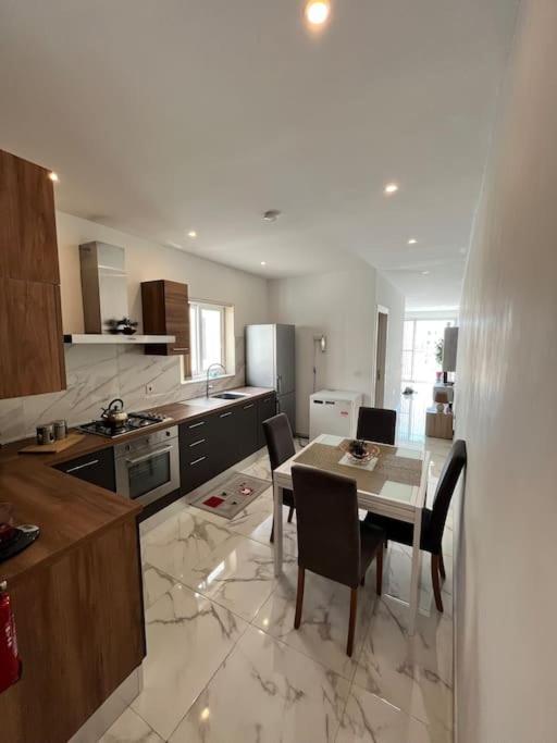 2 Bedroom Apartment In Msida, Malta Kültér fotó