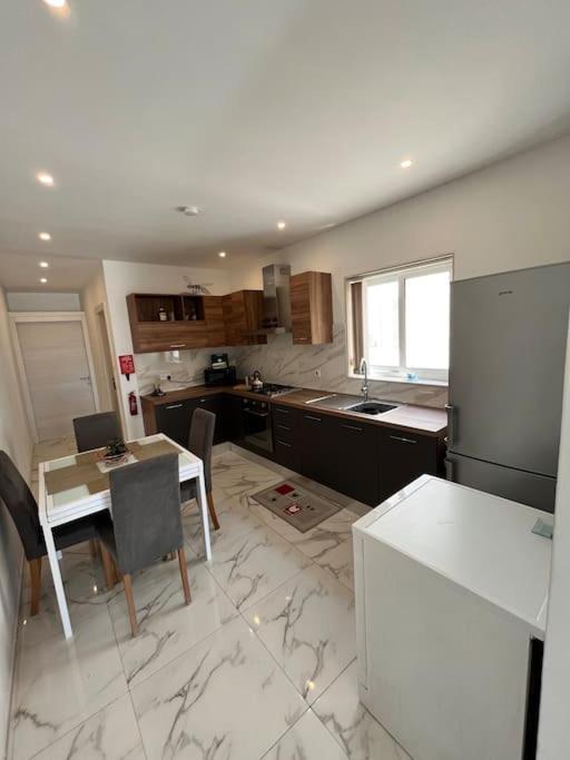 2 Bedroom Apartment In Msida, Malta Kültér fotó